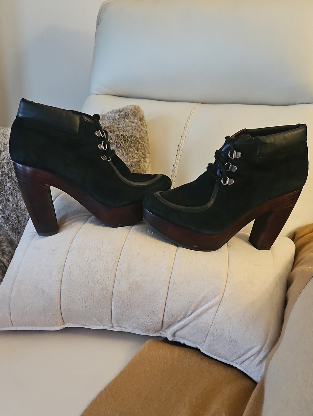 LUCKY BRAND "Cendara" Black Suede/Fur Platform Ankle Booties 9M EUC/Vintage - Picture 3 of 13